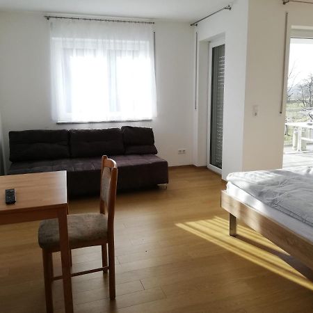 Ferienwohnungen Weishaupt Pfingstweider Strasse 30 Meckenbeuren Exterior foto