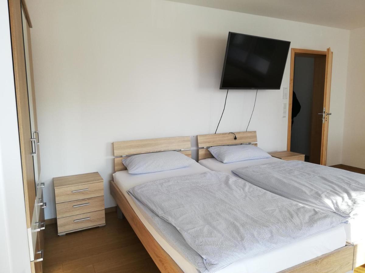 Ferienwohnungen Weishaupt Pfingstweider Strasse 30 Meckenbeuren Exterior foto