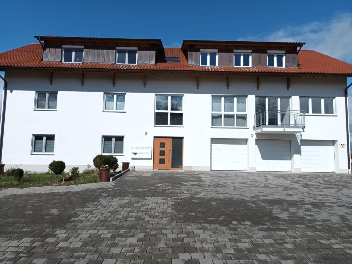 Ferienwohnungen Weishaupt Pfingstweider Strasse 30 Meckenbeuren Exterior foto