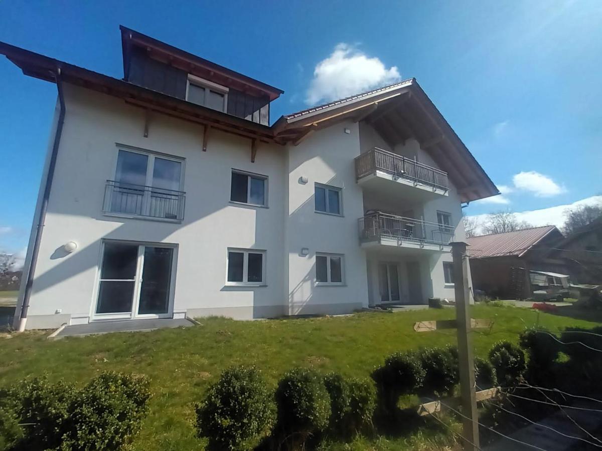Ferienwohnungen Weishaupt Pfingstweider Strasse 30 Meckenbeuren Exterior foto